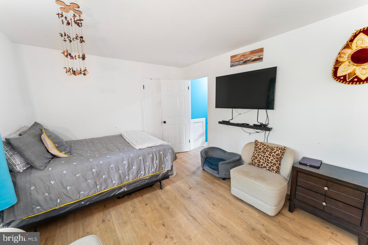5913 MAYFLOWER CT #101, ALEXANDRIA, Virginia 22312, 2 Bedrooms Bedrooms, 4 Rooms Rooms,1 BathroomBathrooms,Residential,For sale,5913 MAYFLOWER CT #101,VAAX2044890 MLS # VAAX2044890