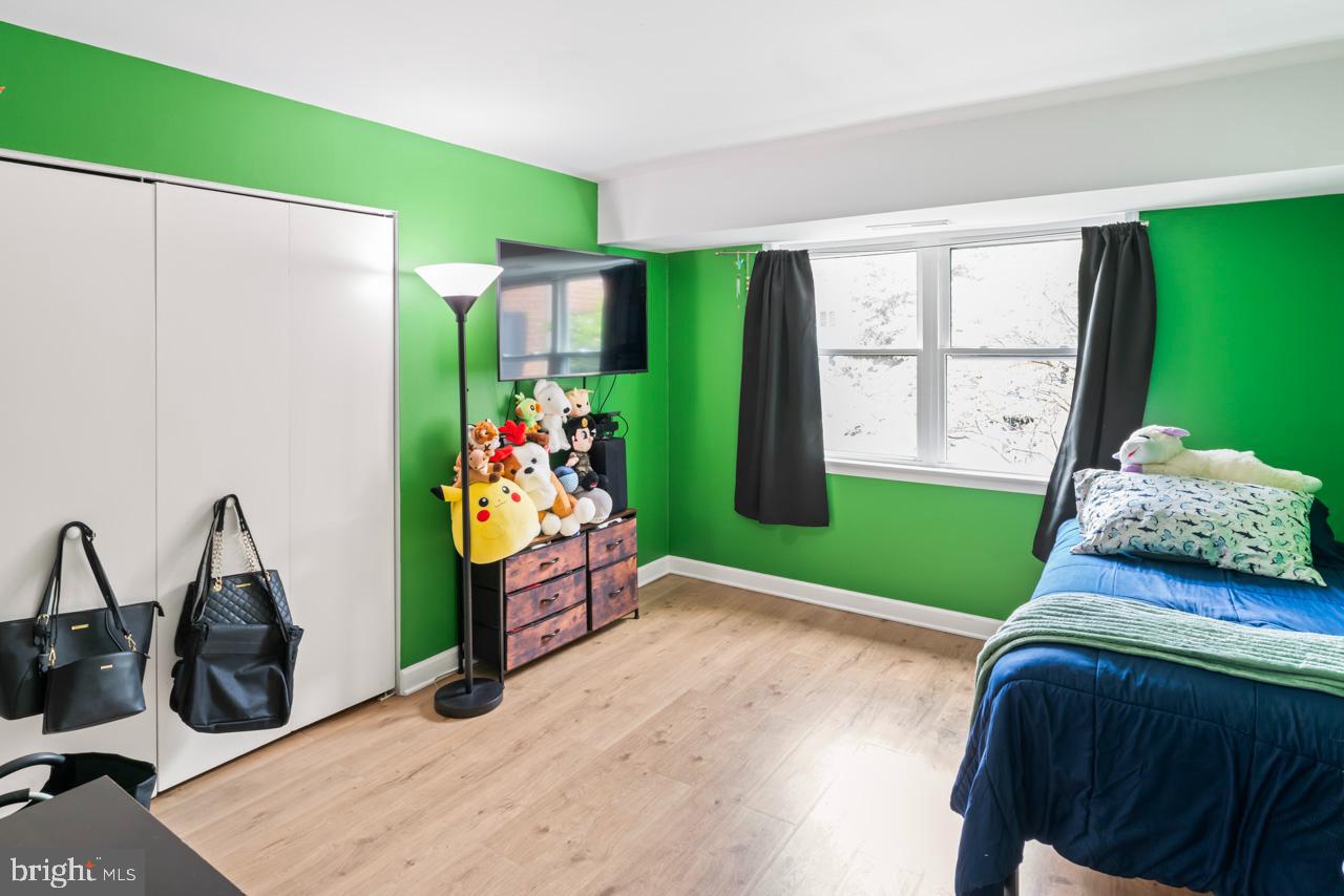 5913 MAYFLOWER CT #101, ALEXANDRIA, Virginia 22312, 2 Bedrooms Bedrooms, 4 Rooms Rooms,1 BathroomBathrooms,Residential,For sale,5913 MAYFLOWER CT #101,VAAX2044890 MLS # VAAX2044890