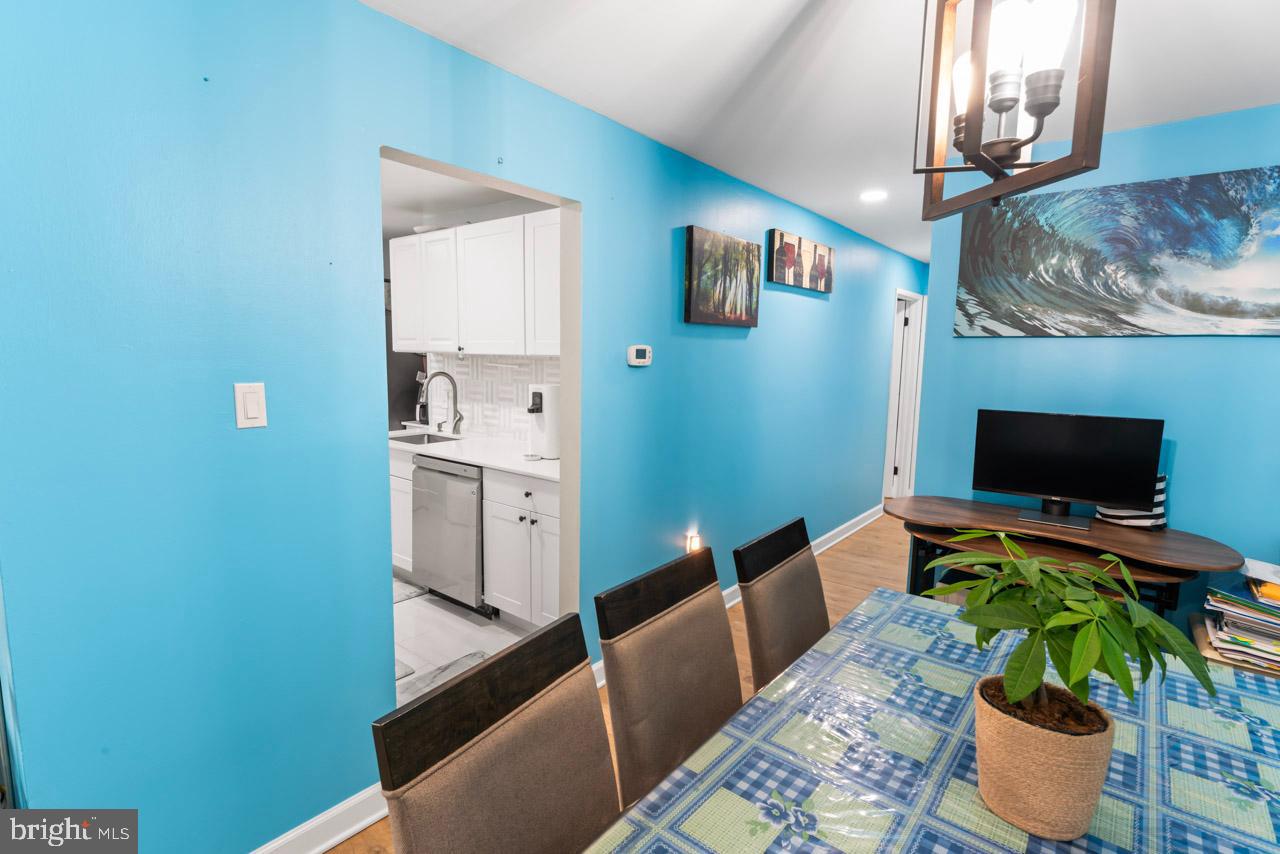 5913 MAYFLOWER CT #101, ALEXANDRIA, Virginia 22312, 2 Bedrooms Bedrooms, 4 Rooms Rooms,1 BathroomBathrooms,Residential,For sale,5913 MAYFLOWER CT #101,VAAX2044890 MLS # VAAX2044890