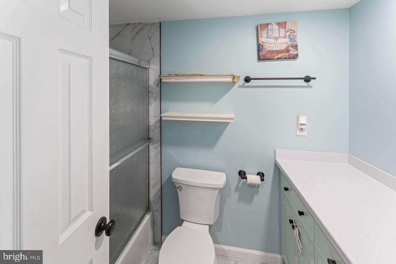 5913 MAYFLOWER CT #101, ALEXANDRIA, Virginia 22312, 2 Bedrooms Bedrooms, 4 Rooms Rooms,1 BathroomBathrooms,Residential,For sale,5913 MAYFLOWER CT #101,VAAX2044890 MLS # VAAX2044890