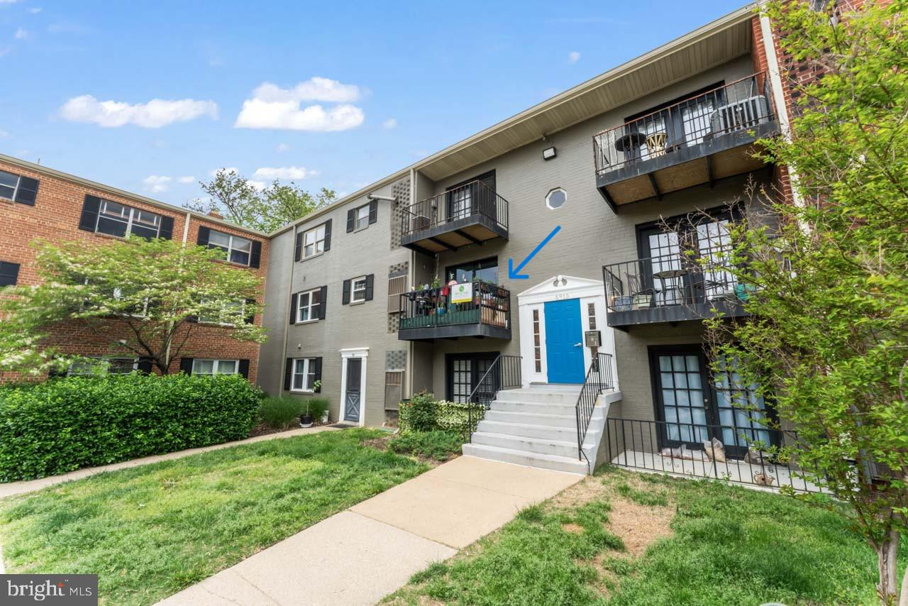 5913 MAYFLOWER CT #101, ALEXANDRIA, Virginia 22312, 2 Bedrooms Bedrooms, 4 Rooms Rooms,1 BathroomBathrooms,Residential,For sale,5913 MAYFLOWER CT #101,VAAX2044890 MLS # VAAX2044890