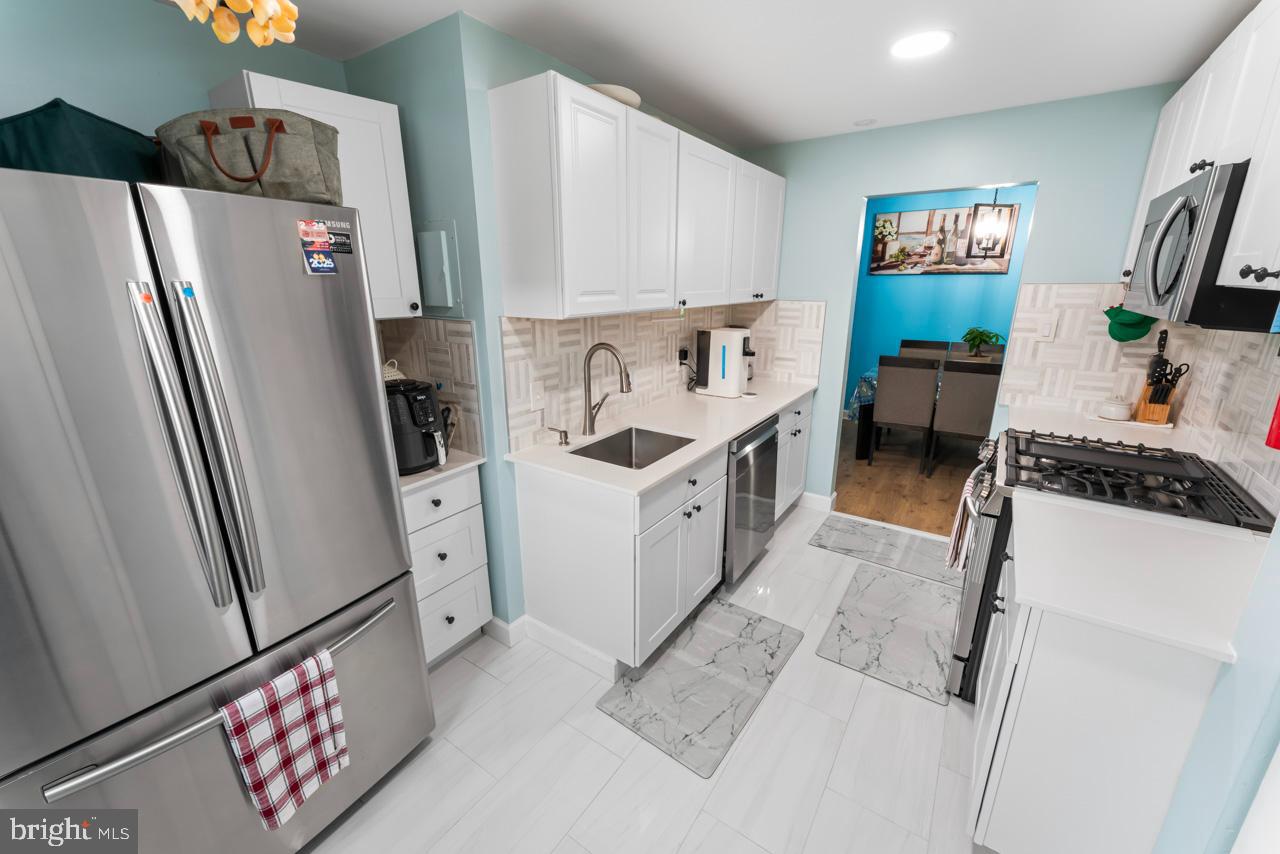 5913 MAYFLOWER CT #101, ALEXANDRIA, Virginia 22312, 2 Bedrooms Bedrooms, 4 Rooms Rooms,1 BathroomBathrooms,Residential,For sale,5913 MAYFLOWER CT #101,VAAX2044890 MLS # VAAX2044890
