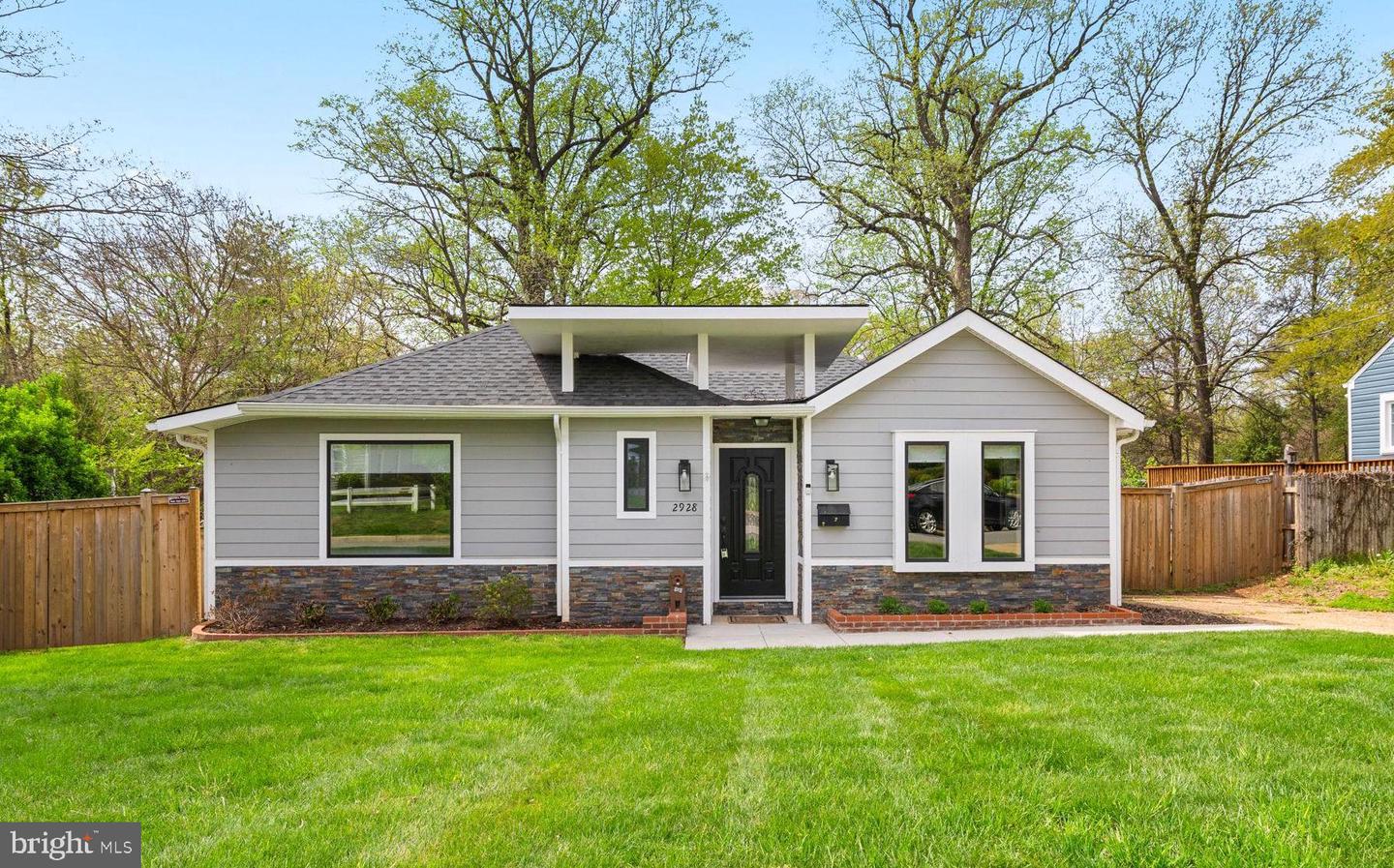 2928 FAIRMONT ST, FALLS CHURCH, Virginia 22042, 3 Bedrooms Bedrooms, ,3 BathroomsBathrooms,Residential,For sale,2928 FAIRMONT ST,VAFX2238250 MLS # VAFX2238250