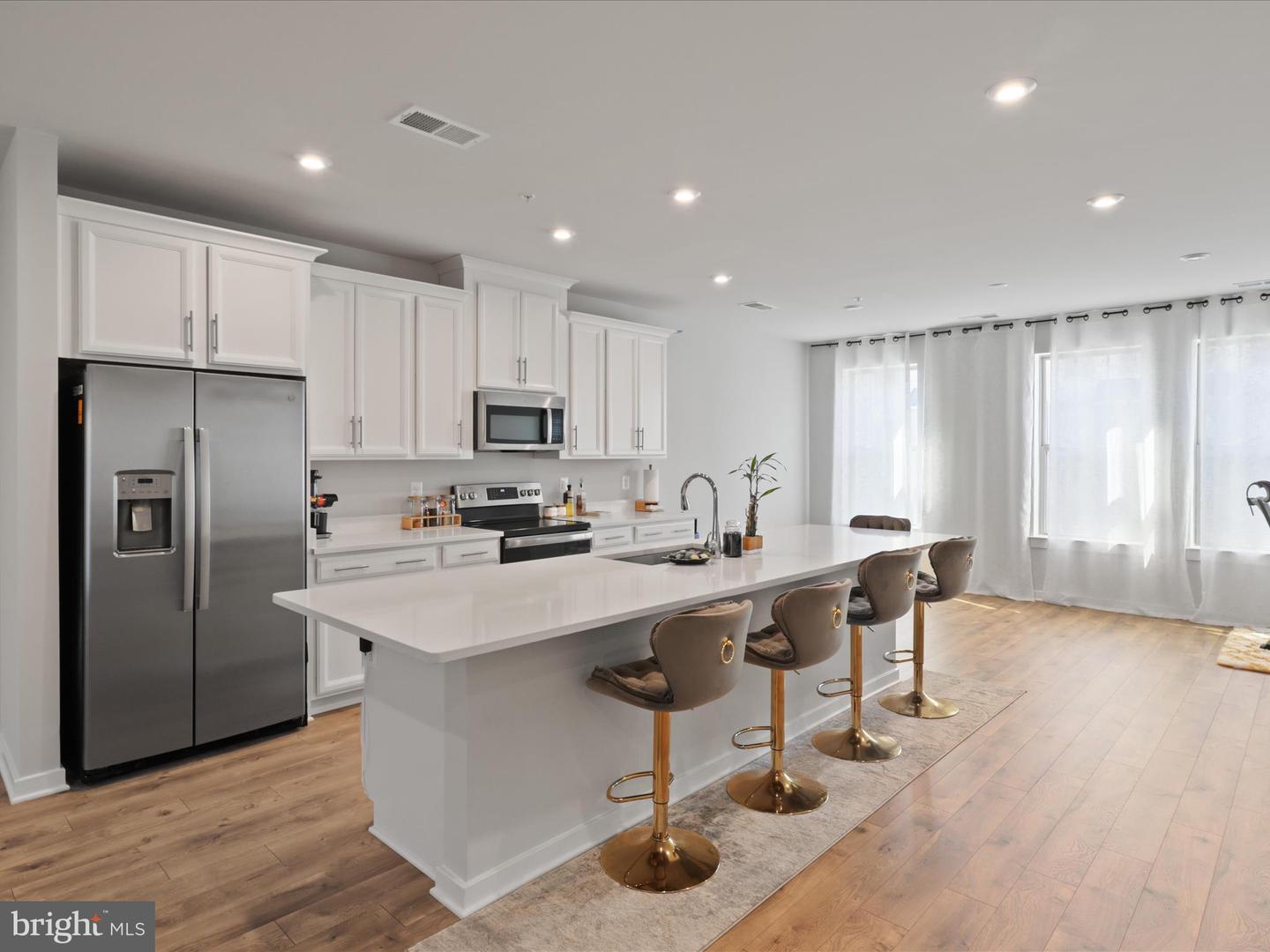208B PARK CENTRAL TER, MANASSAS, Virginia 20111, 3 Bedrooms Bedrooms, ,2 BathroomsBathrooms,Residential,For sale,208B PARK CENTRAL TER,VAPW2093808 MLS # VAPW2093808