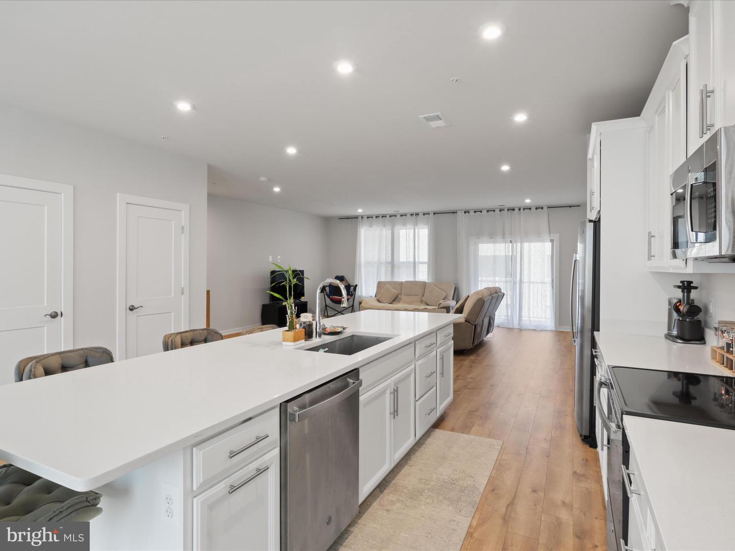 208B PARK CENTRAL TER, MANASSAS, Virginia 20111, 3 Bedrooms Bedrooms, ,2 BathroomsBathrooms,Residential,For sale,208B PARK CENTRAL TER,VAPW2093808 MLS # VAPW2093808