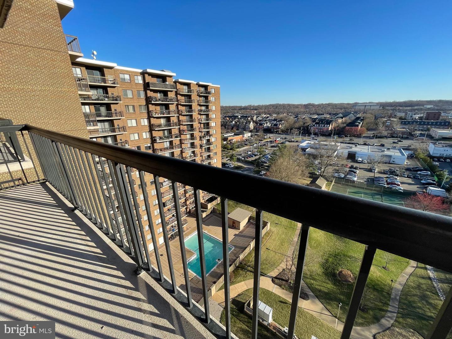 200 N PICKETT ST #1412, ALEXANDRIA, Virginia 22304, 2 Bedrooms Bedrooms, ,2 BathroomsBathrooms,Residential,For sale,200 N PICKETT ST #1412,VAAX2044892 MLS # VAAX2044892