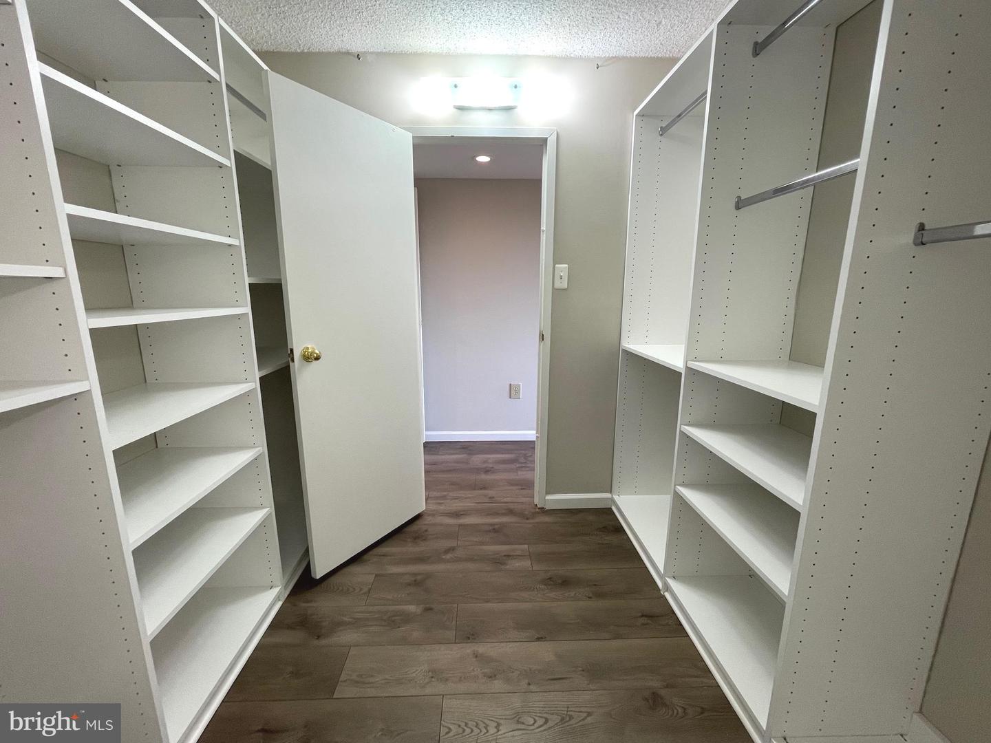200 N PICKETT ST #1412, ALEXANDRIA, Virginia 22304, 2 Bedrooms Bedrooms, ,2 BathroomsBathrooms,Residential,For sale,200 N PICKETT ST #1412,VAAX2044892 MLS # VAAX2044892