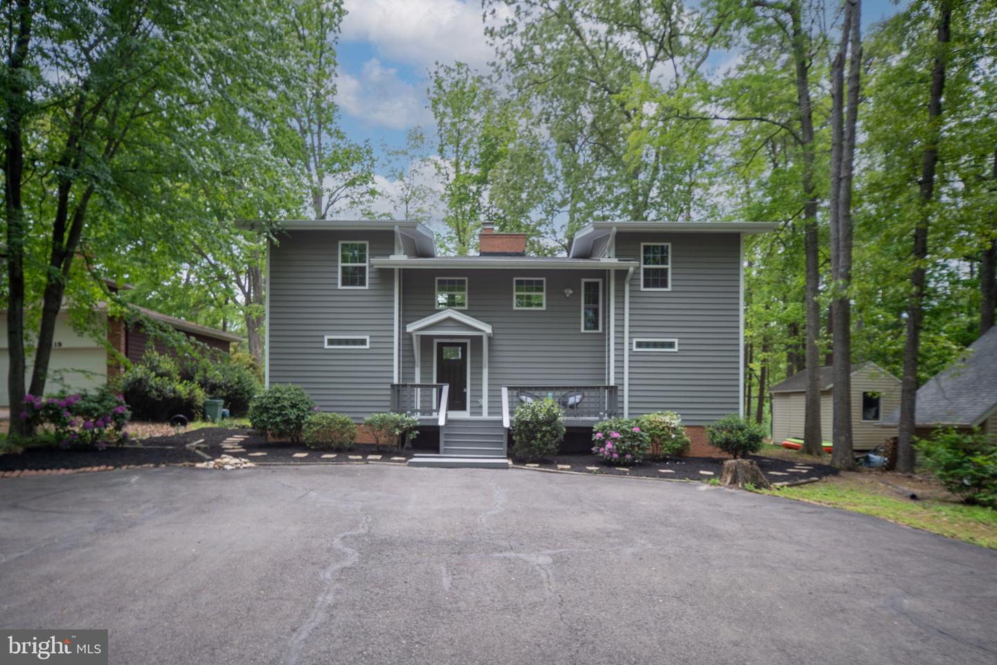 121 BIRCHSIDE CIR, LOCUST GROVE, Virginia 22508, 5 Bedrooms Bedrooms, 6 Rooms Rooms,3 BathroomsBathrooms,Residential,For sale,121 BIRCHSIDE CIR,VAOR2009586 MLS # VAOR2009586
