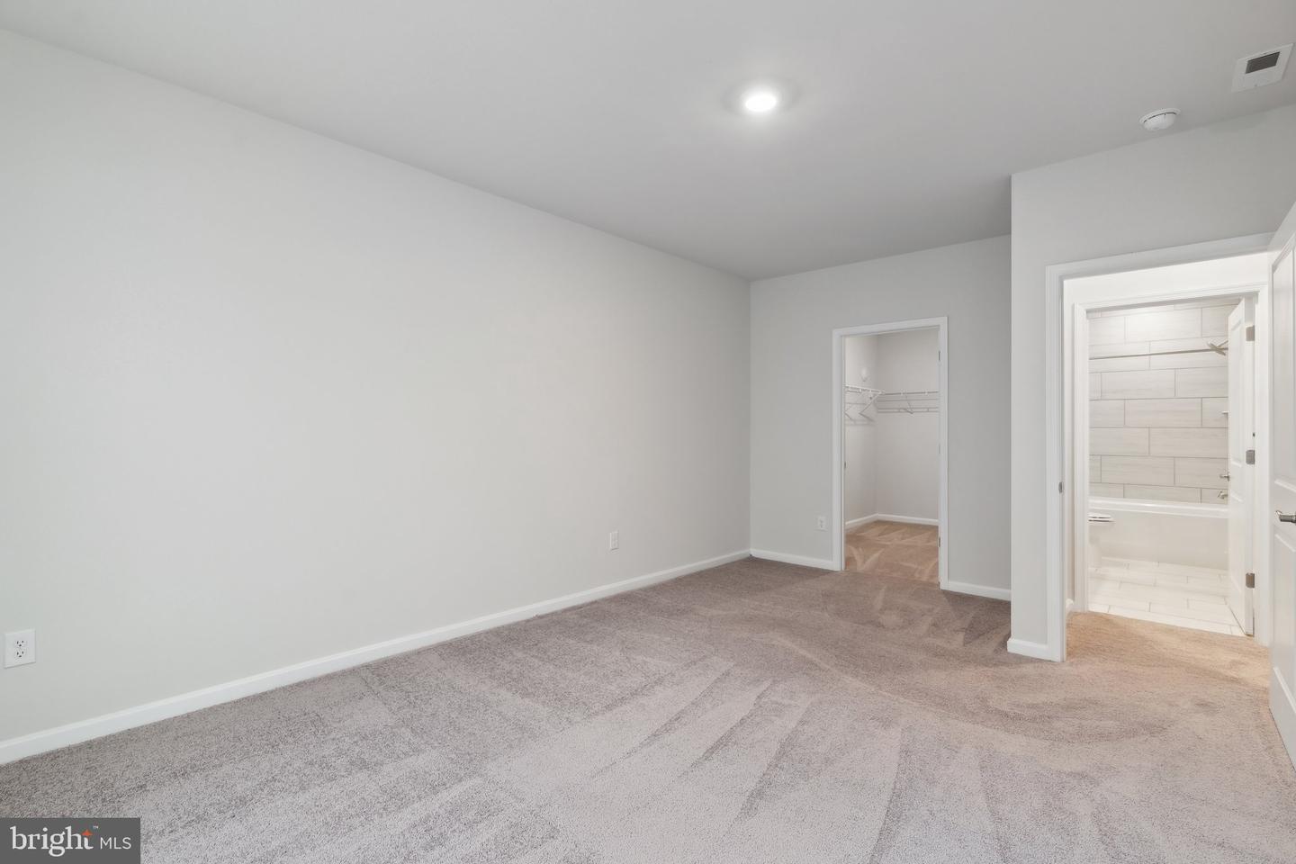 5300 BEACON RDG, WILLIAMSBURG, Virginia 23188, 6 Bedrooms Bedrooms, ,4 BathroomsBathrooms,Residential,For sale,5300 BEACON RDG,VAJC2000436 MLS # VAJC2000436