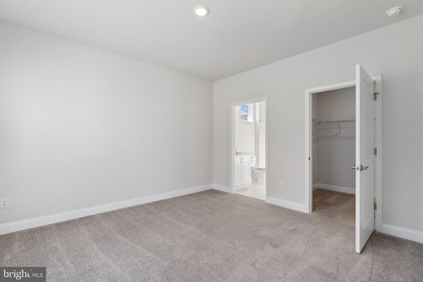 5300 BEACON RDG, WILLIAMSBURG, Virginia 23188, 6 Bedrooms Bedrooms, ,4 BathroomsBathrooms,Residential,For sale,5300 BEACON RDG,VAJC2000436 MLS # VAJC2000436