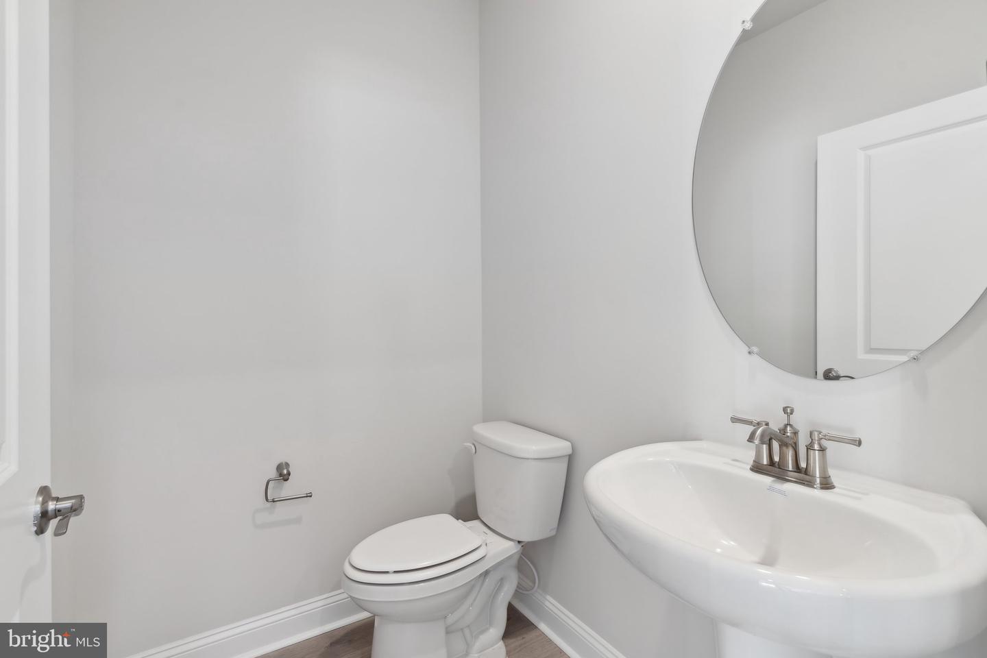 5300 BEACON RDG, WILLIAMSBURG, Virginia 23188, 6 Bedrooms Bedrooms, ,4 BathroomsBathrooms,Residential,For sale,5300 BEACON RDG,VAJC2000436 MLS # VAJC2000436