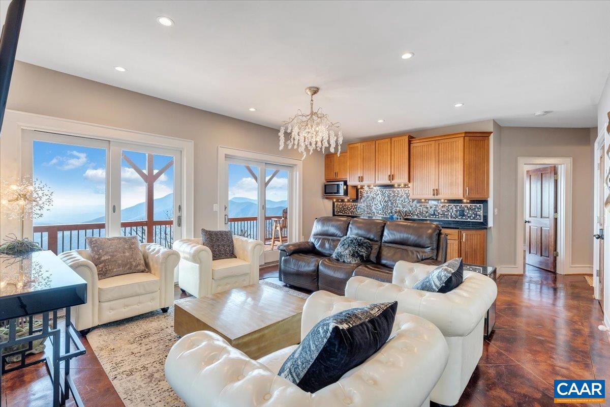 380 BLACKROCK CIR, WINTERGREEN RESORT, Virginia 22967, 6 Bedrooms Bedrooms, ,5 BathroomsBathrooms,Residential,For sale,380 BLACKROCK CIR,664024 MLS # 664024