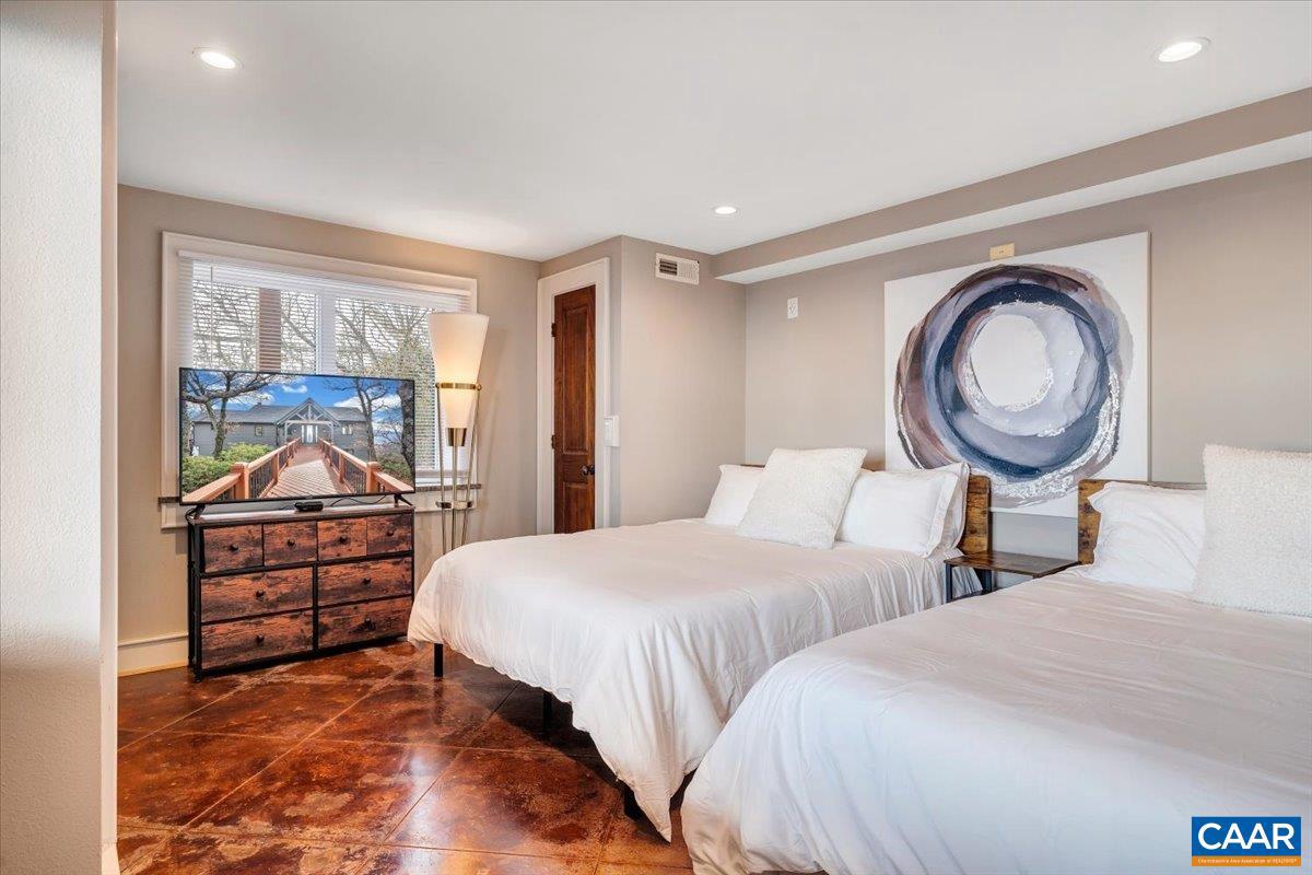 380 BLACKROCK CIR, WINTERGREEN RESORT, Virginia 22967, 6 Bedrooms Bedrooms, ,5 BathroomsBathrooms,Residential,For sale,380 BLACKROCK CIR,664024 MLS # 664024