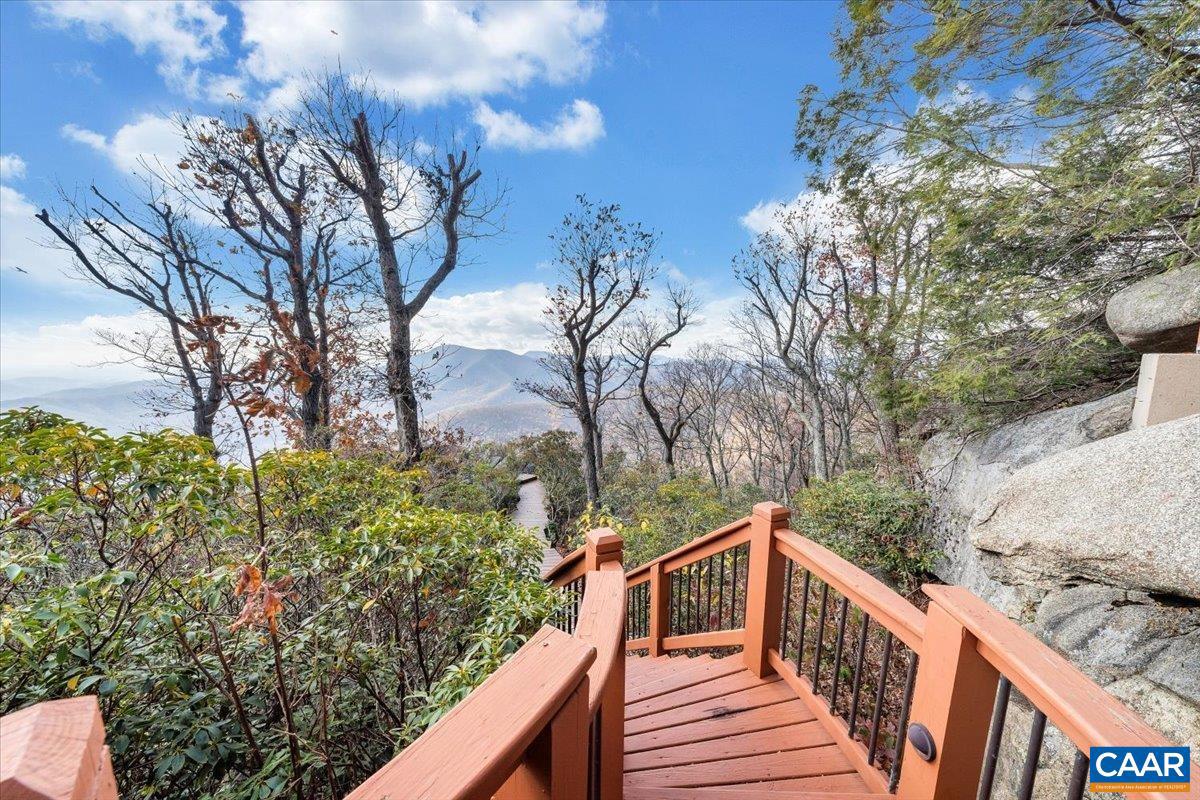 380 BLACKROCK CIR, WINTERGREEN RESORT, Virginia 22967, 6 Bedrooms Bedrooms, ,5 BathroomsBathrooms,Residential,For sale,380 BLACKROCK CIR,664024 MLS # 664024