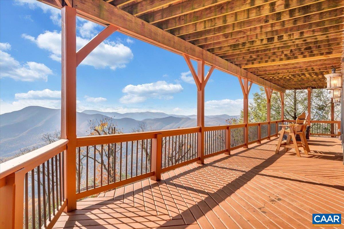 380 BLACKROCK CIR, WINTERGREEN RESORT, Virginia 22967, 6 Bedrooms Bedrooms, ,5 BathroomsBathrooms,Residential,For sale,380 BLACKROCK CIR,664024 MLS # 664024