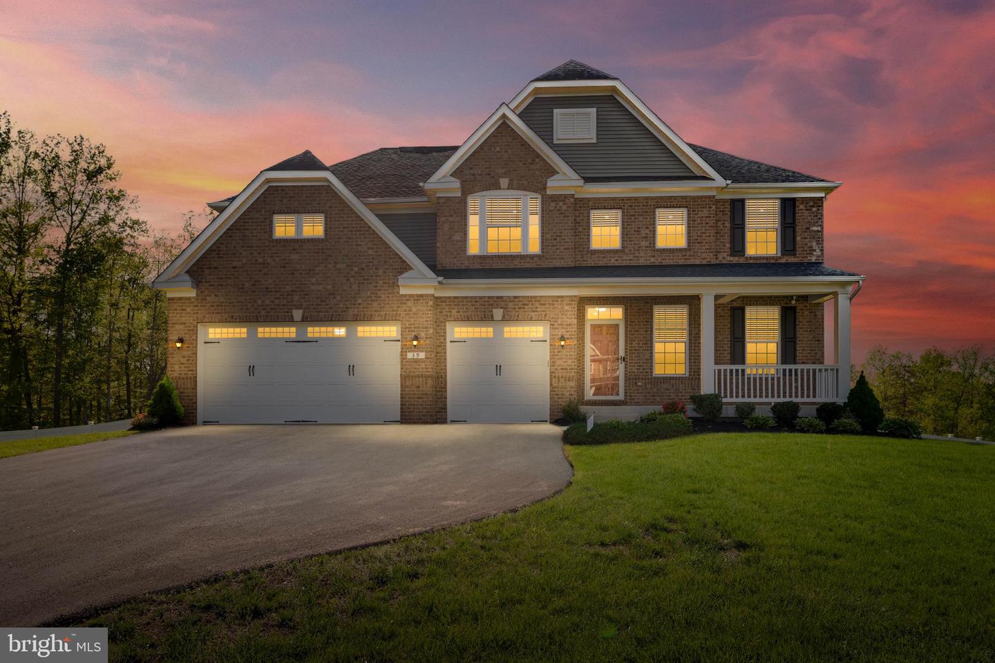 39 OAK RD, STAFFORD, Virginia 22556, 5 Bedrooms Bedrooms, ,5 BathroomsBathrooms,Residential,For sale,39 OAK RD,VAST2038494 MLS # VAST2038494
