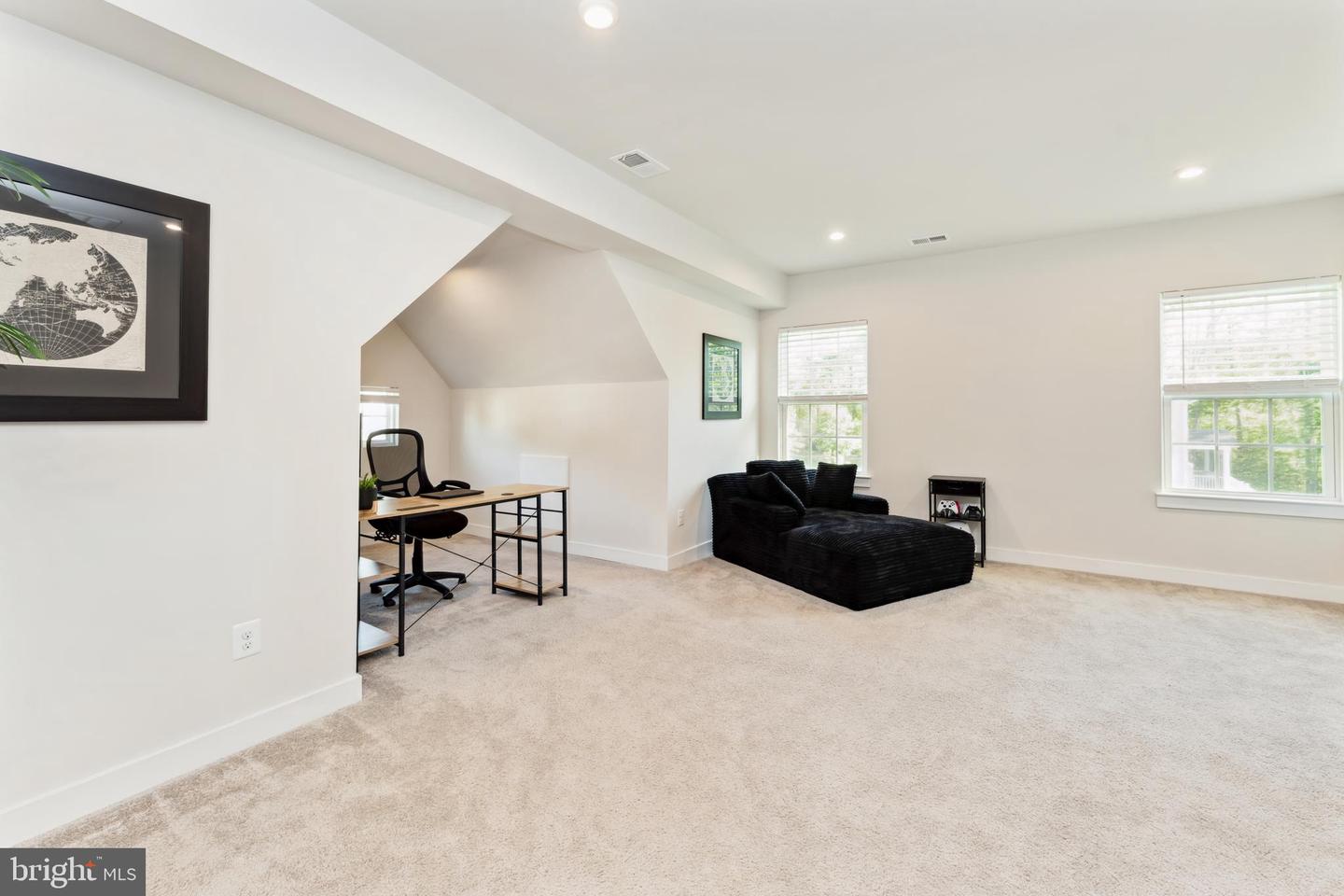 39 OAK RD, STAFFORD, Virginia 22556, 5 Bedrooms Bedrooms, ,5 BathroomsBathrooms,Residential,For sale,39 OAK RD,VAST2038494 MLS # VAST2038494