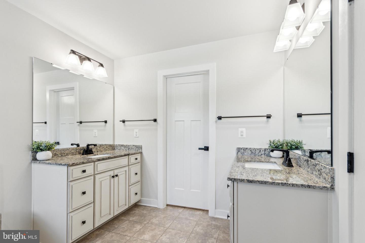 39 OAK RD, STAFFORD, Virginia 22556, 5 Bedrooms Bedrooms, ,5 BathroomsBathrooms,Residential,For sale,39 OAK RD,VAST2038494 MLS # VAST2038494
