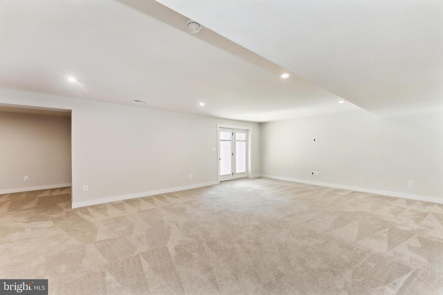 39 OAK RD, STAFFORD, Virginia 22556, 5 Bedrooms Bedrooms, ,5 BathroomsBathrooms,Residential,For sale,39 OAK RD,VAST2038494 MLS # VAST2038494