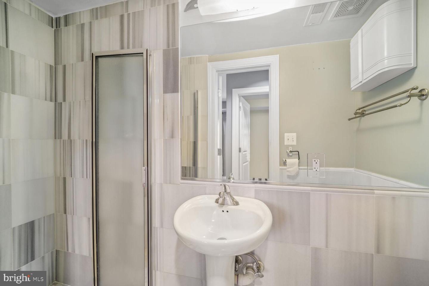 1354 EUCLID ST NW #202B, WASHINGTON, District Of Columbia 20009, 2 Bedrooms Bedrooms, ,2 BathroomsBathrooms,Residential,For sale,1354 EUCLID ST NW #202B,DCDC2198742 MLS # DCDC2198742