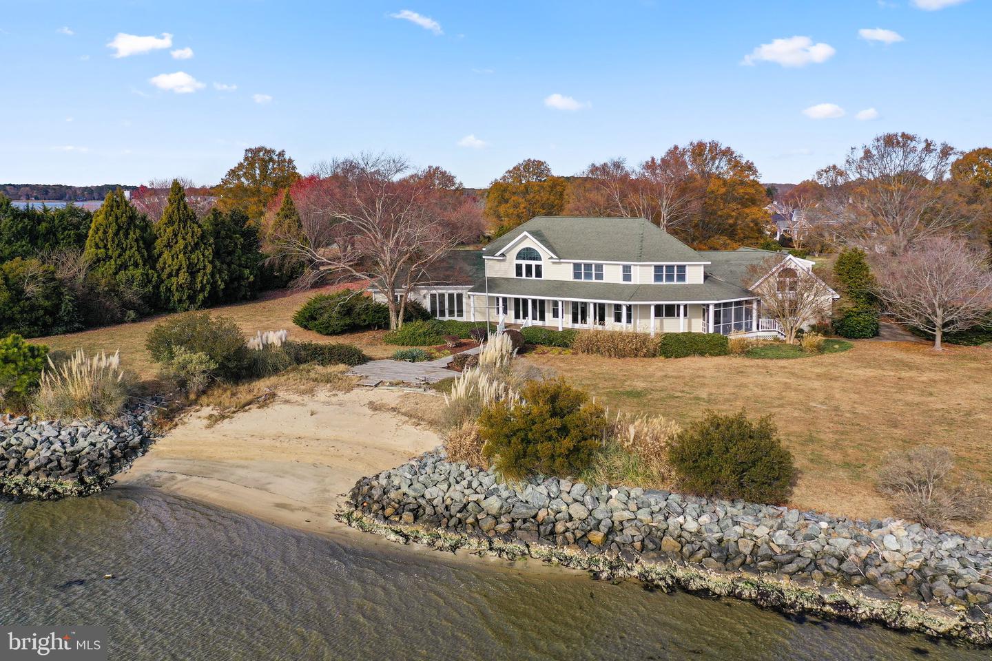 286 WATERBURY RD, KILMARNOCK, Virginia 22482, 4 Bedrooms Bedrooms, 12 Rooms Rooms,3 BathroomsBathrooms,Residential,For sale,286 WATERBURY RD,VANV2001576 MLS # VANV2001576
