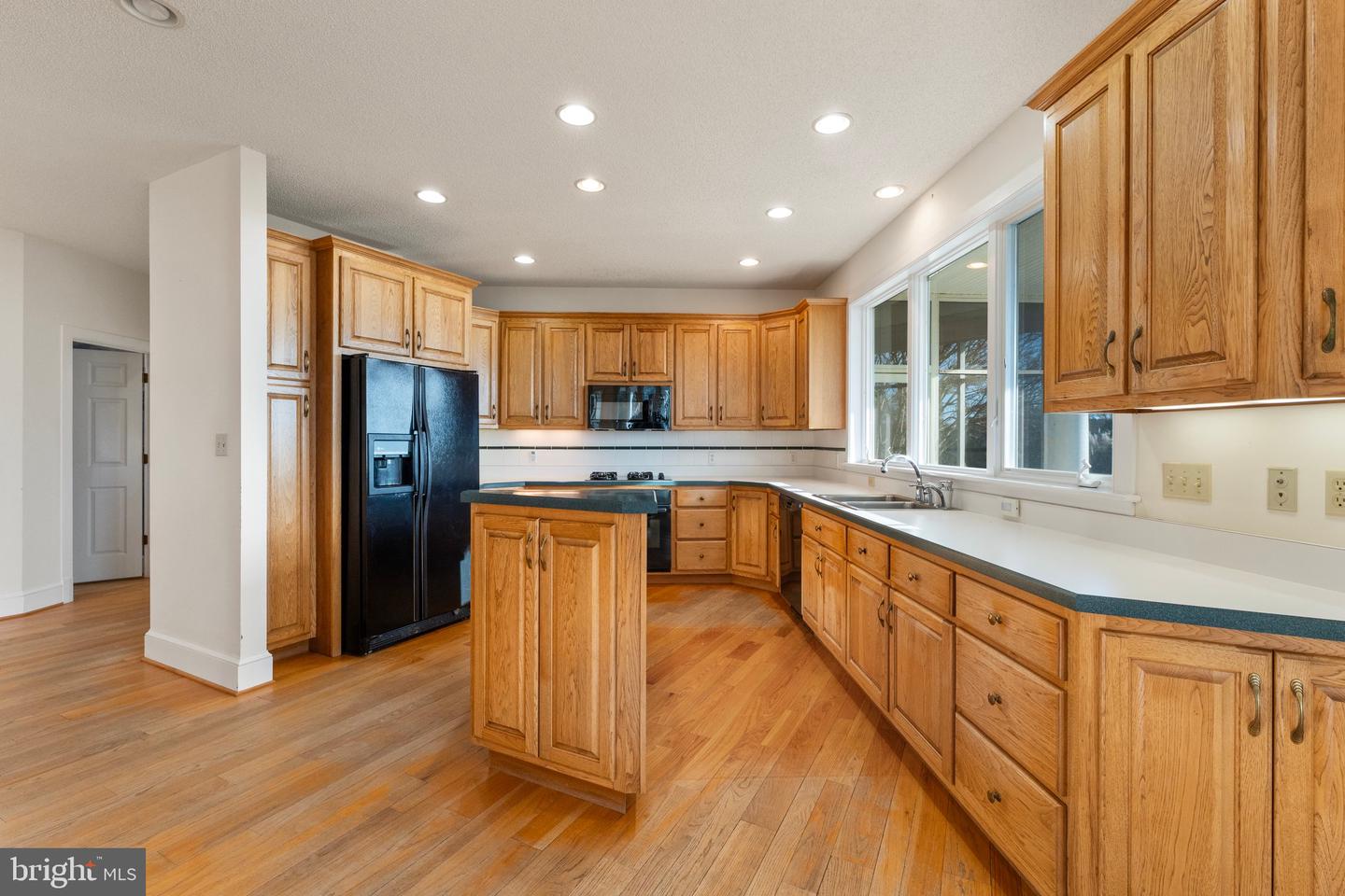 286 WATERBURY RD, KILMARNOCK, Virginia 22482, 4 Bedrooms Bedrooms, 12 Rooms Rooms,3 BathroomsBathrooms,Residential,For sale,286 WATERBURY RD,VANV2001576 MLS # VANV2001576