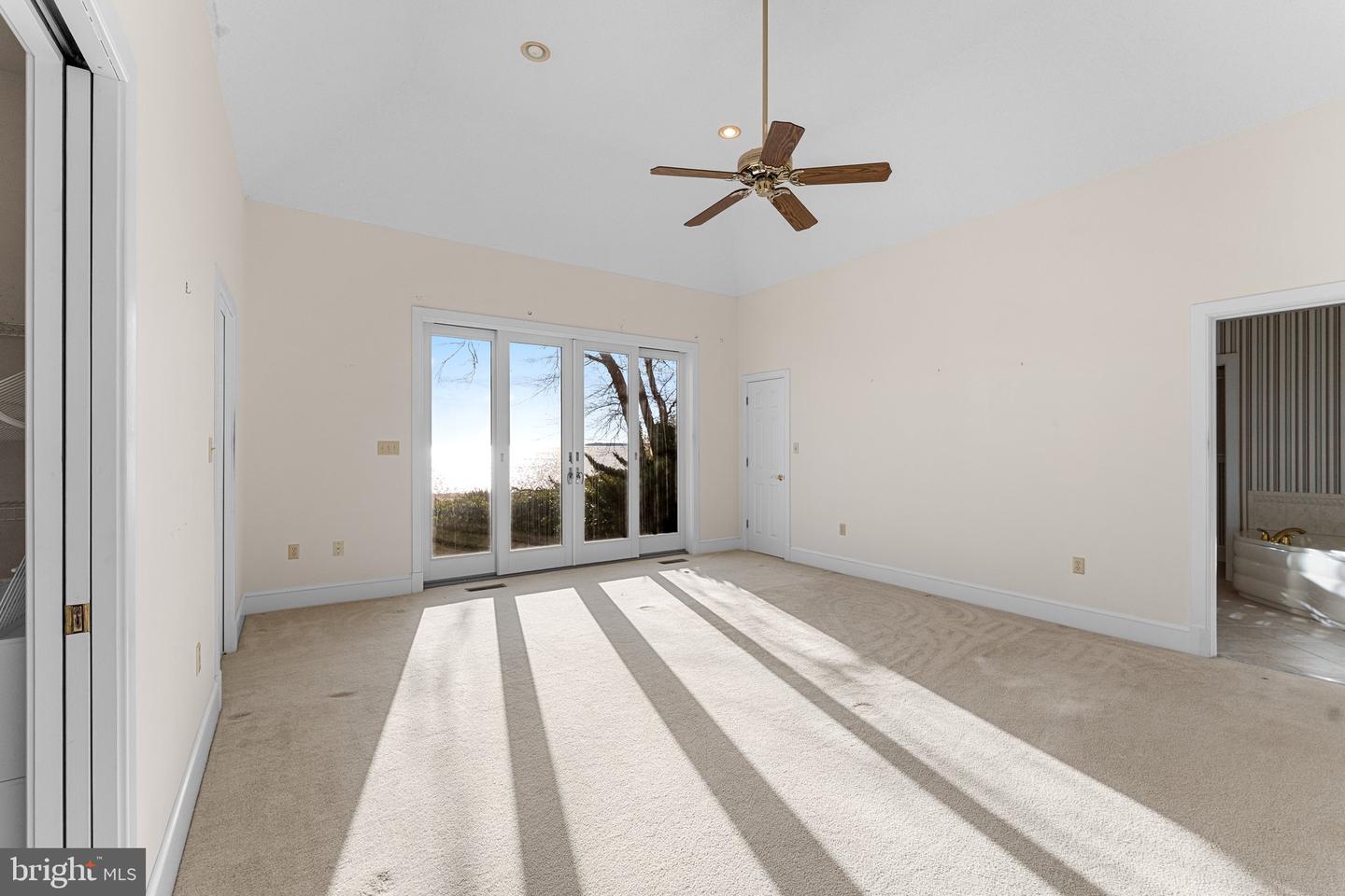 286 WATERBURY RD, KILMARNOCK, Virginia 22482, 4 Bedrooms Bedrooms, 12 Rooms Rooms,3 BathroomsBathrooms,Residential,For sale,286 WATERBURY RD,VANV2001576 MLS # VANV2001576