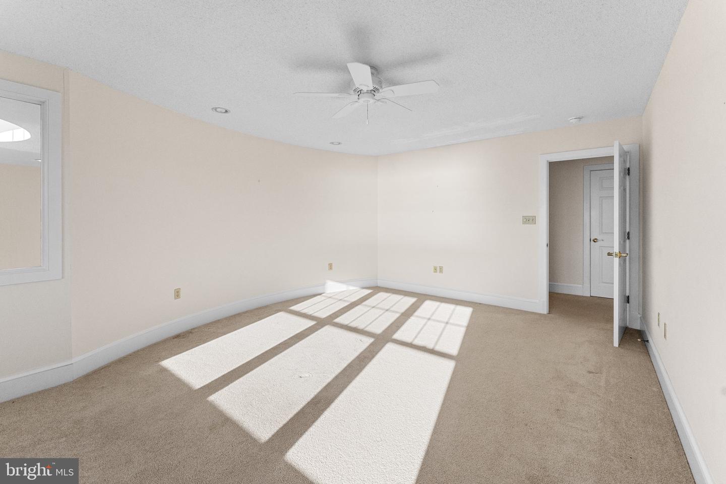 286 WATERBURY RD, KILMARNOCK, Virginia 22482, 4 Bedrooms Bedrooms, 12 Rooms Rooms,3 BathroomsBathrooms,Residential,For sale,286 WATERBURY RD,VANV2001576 MLS # VANV2001576