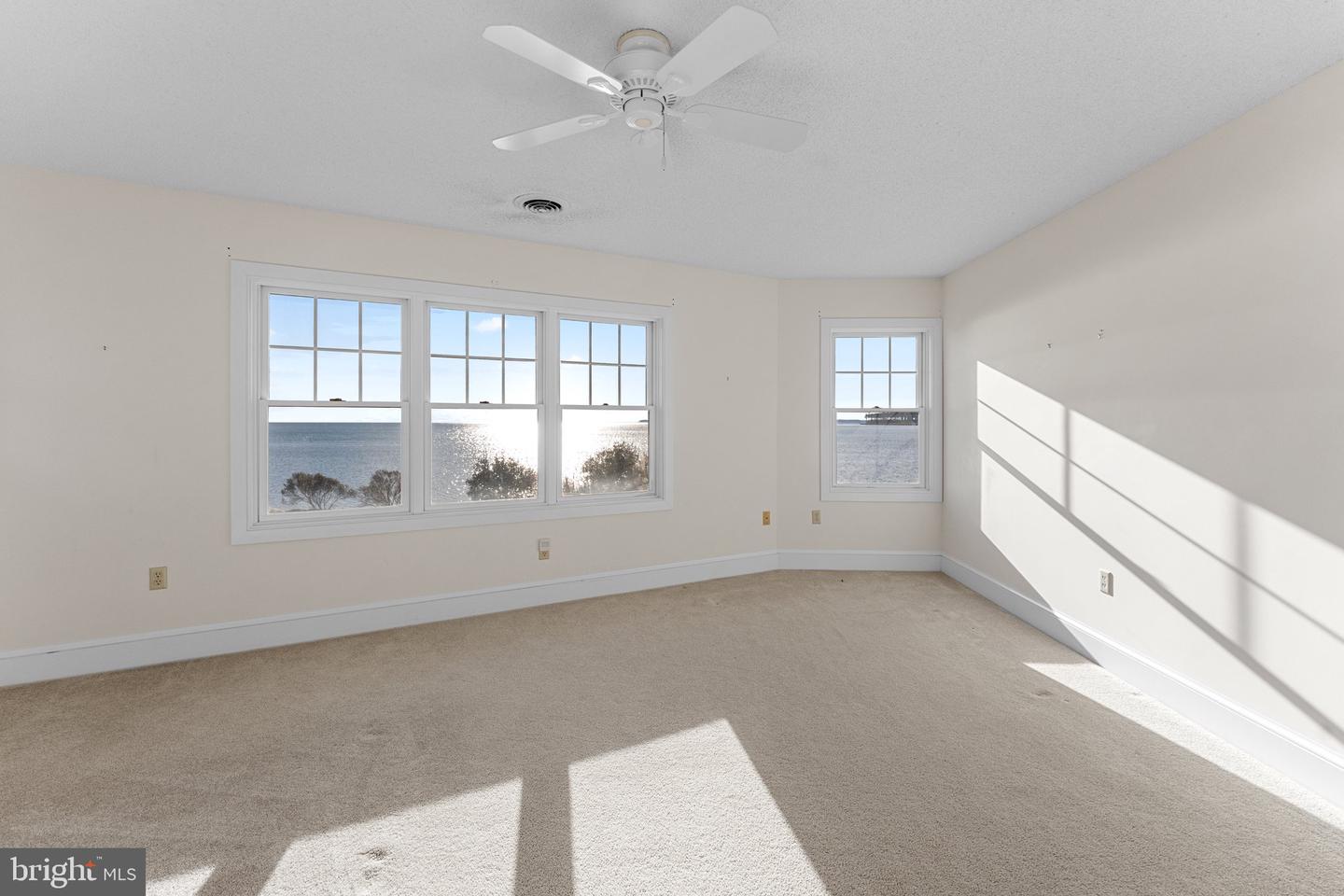 286 WATERBURY RD, KILMARNOCK, Virginia 22482, 4 Bedrooms Bedrooms, 12 Rooms Rooms,3 BathroomsBathrooms,Residential,For sale,286 WATERBURY RD,VANV2001576 MLS # VANV2001576