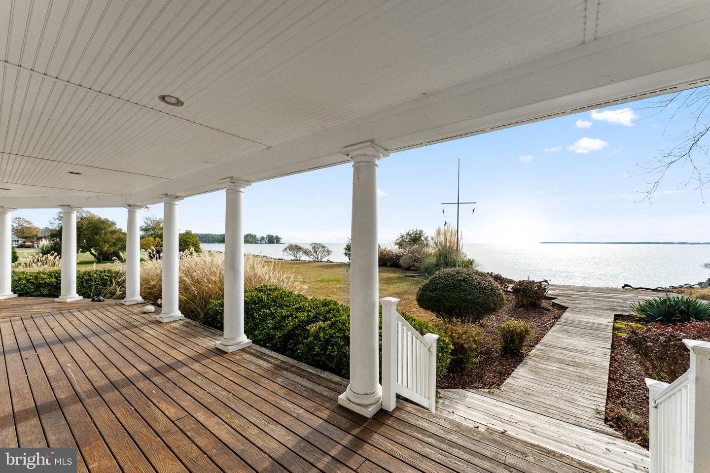 286 WATERBURY RD, KILMARNOCK, Virginia 22482, 4 Bedrooms Bedrooms, 12 Rooms Rooms,3 BathroomsBathrooms,Residential,For sale,286 WATERBURY RD,VANV2001576 MLS # VANV2001576