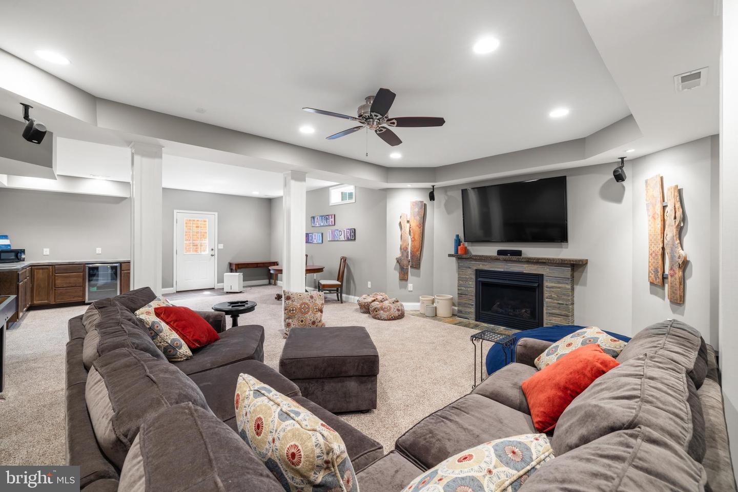 3211 DANBURY CT, ROCKINGHAM, Virginia 22801, 5 Bedrooms Bedrooms, ,4 BathroomsBathrooms,Residential,For sale,3211 DANBURY CT,VARO2002264 MLS # VARO2002264