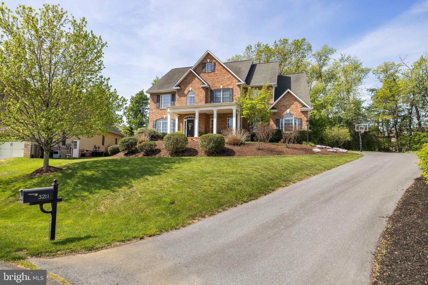 3211 DANBURY CT, ROCKINGHAM, Virginia 22801, 5 Bedrooms Bedrooms, ,4 BathroomsBathrooms,Residential,For sale,3211 DANBURY CT,VARO2002264 MLS # VARO2002264