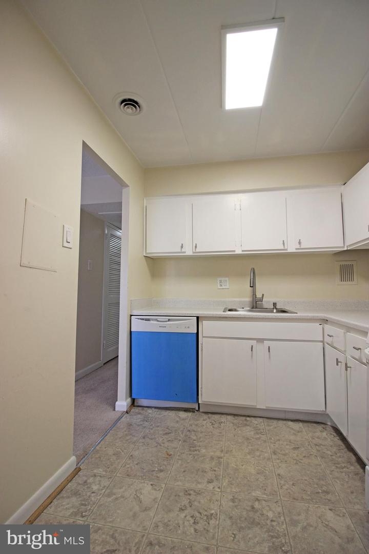 2632 FT FARNSWORTH RD #1B, ALEXANDRIA, Virginia 22303, 2 Bedrooms Bedrooms, ,1 BathroomBathrooms,Residential,For sale,2632 FT FARNSWORTH RD #1B,VAFX2238318 MLS # VAFX2238318