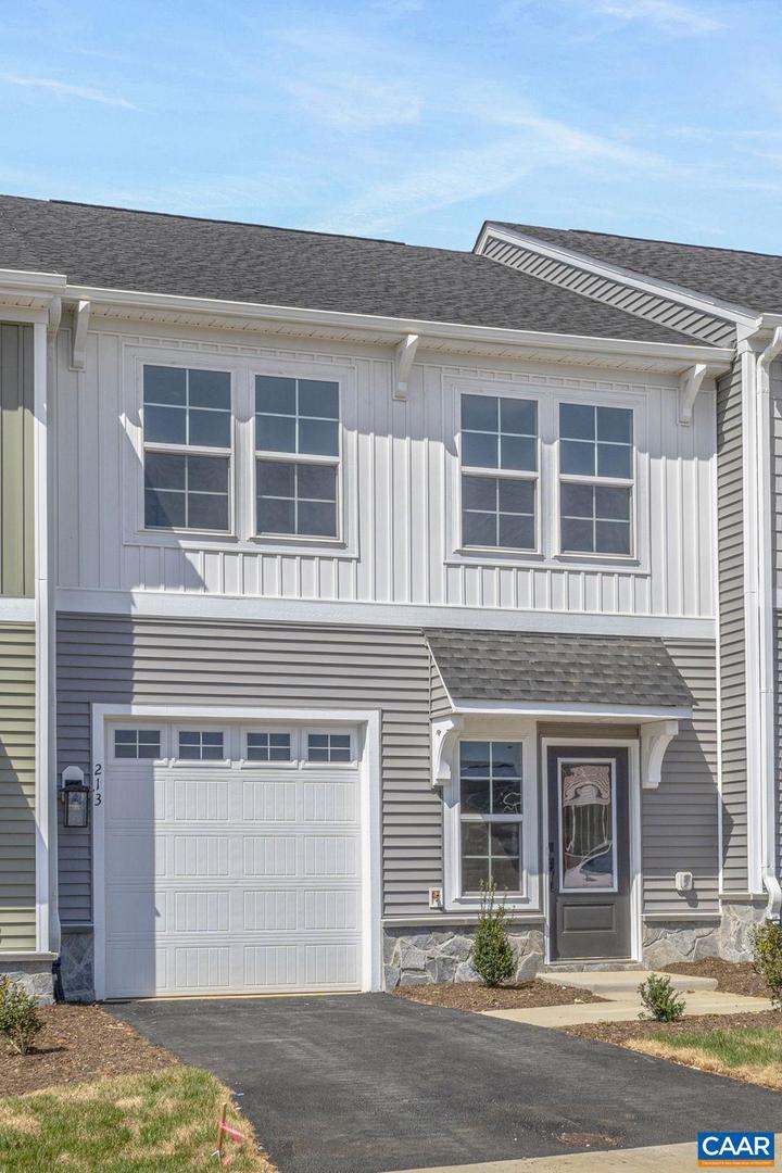 213 SUNBIRD LN, WAYNESBORO, Virginia 22980, 3 Bedrooms Bedrooms, ,2 BathroomsBathrooms,Residential,For sale,213 SUNBIRD LN,664014 MLS # 664014