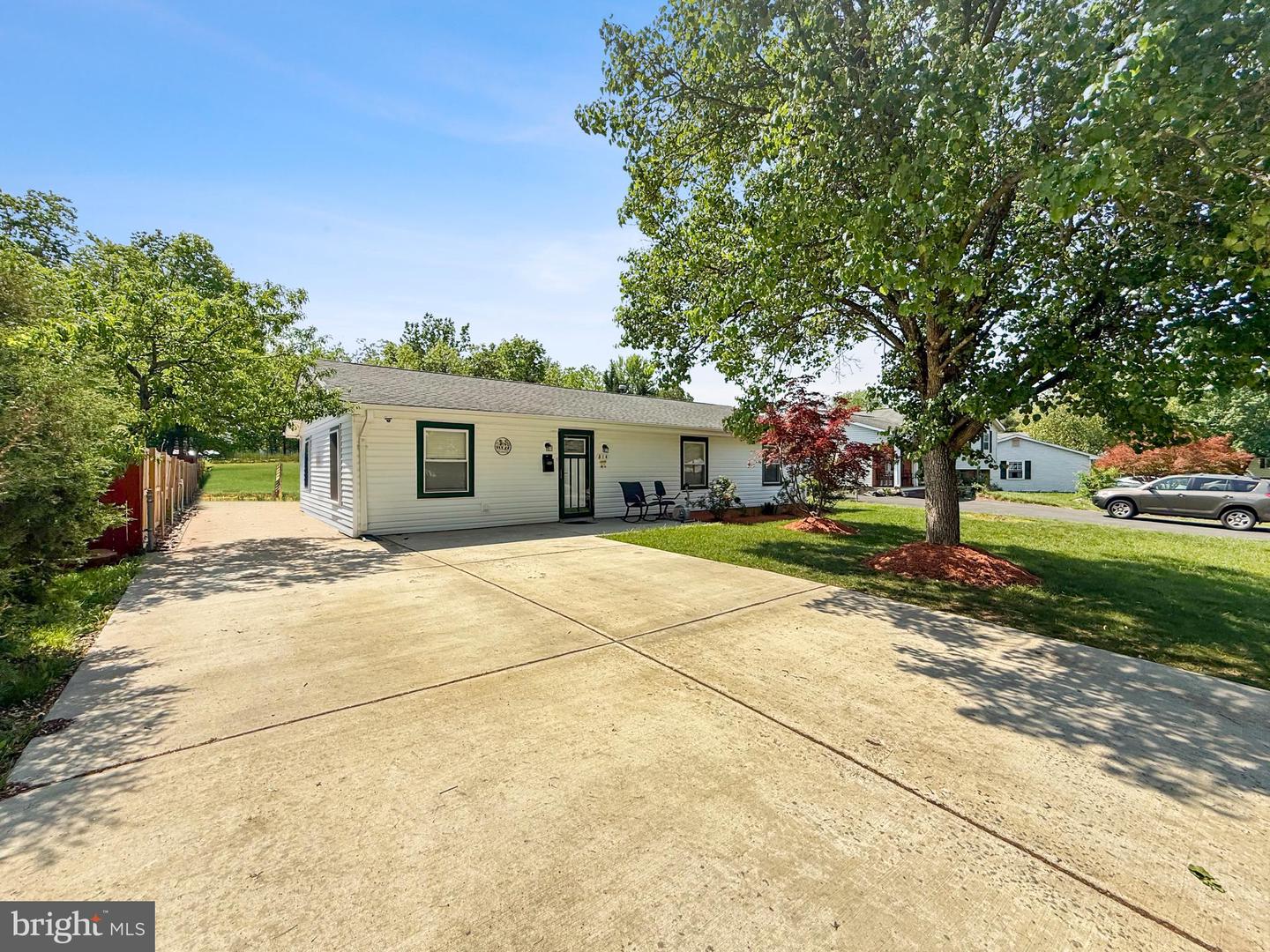814 S FILBERT CT, STERLING, Virginia 20164, 3 Bedrooms Bedrooms, ,1 BathroomBathrooms,Residential,For sale,814 S FILBERT CT,VALO2095486 MLS # VALO2095486