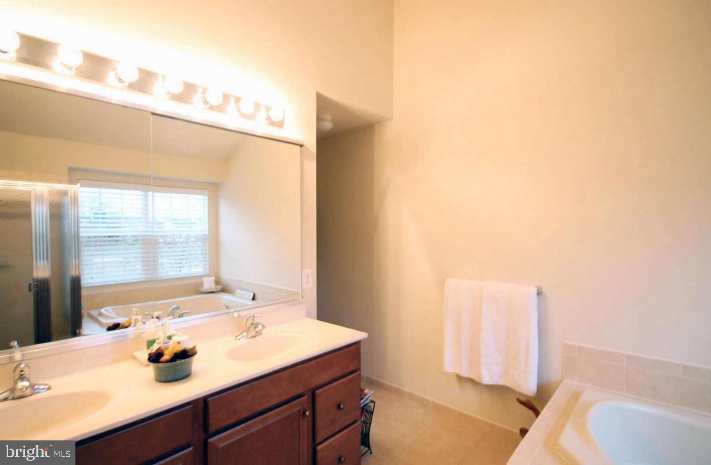 43154 BALTUSROL TER, ASHBURN, Virginia 20147, 3 Bedrooms Bedrooms, ,2 BathroomsBathrooms,Residential,For sale,43154 BALTUSROL TER,VALO2095496 MLS # VALO2095496