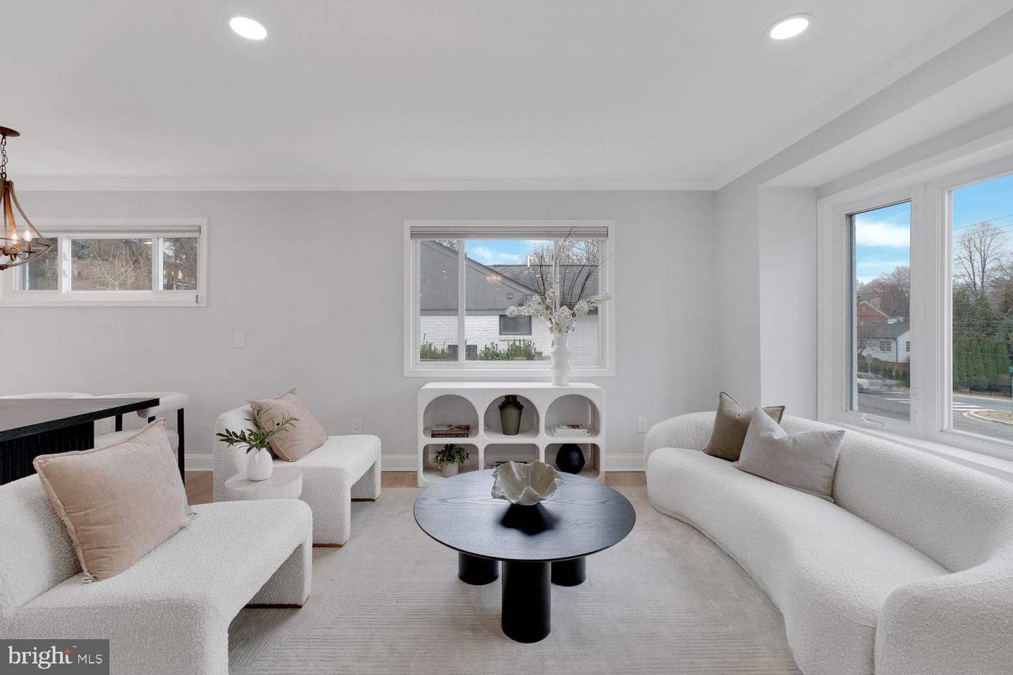 7053 WESTERN AVE NW, WASHINGTON, District Of Columbia 20015, 5 Bedrooms Bedrooms, ,3 BathroomsBathrooms,Residential,For sale,7053 WESTERN AVE NW,DCDC2198808 MLS # DCDC2198808