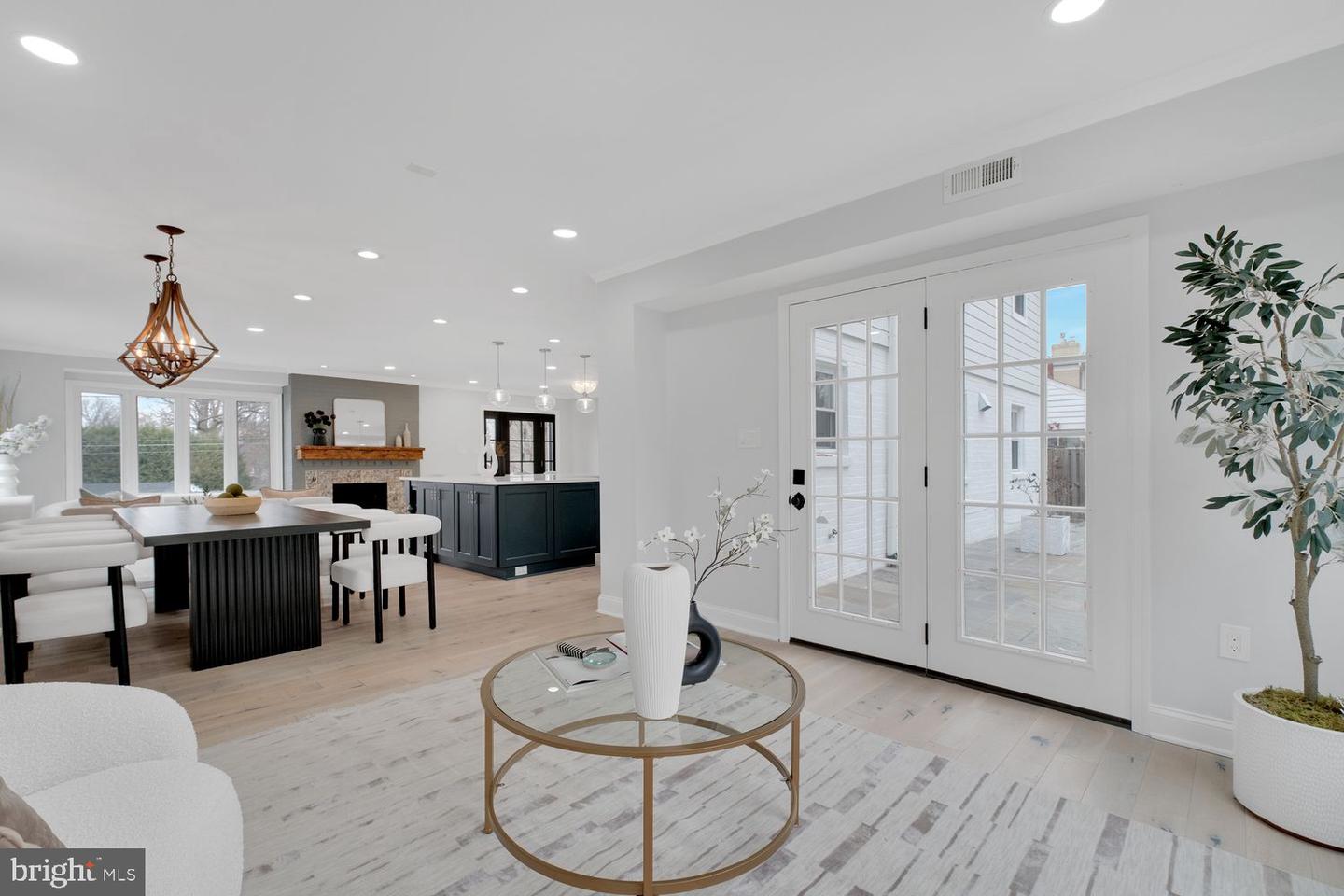 7053 WESTERN AVE NW, WASHINGTON, District Of Columbia 20015, 5 Bedrooms Bedrooms, ,3 BathroomsBathrooms,Residential,For sale,7053 WESTERN AVE NW,DCDC2198808 MLS # DCDC2198808