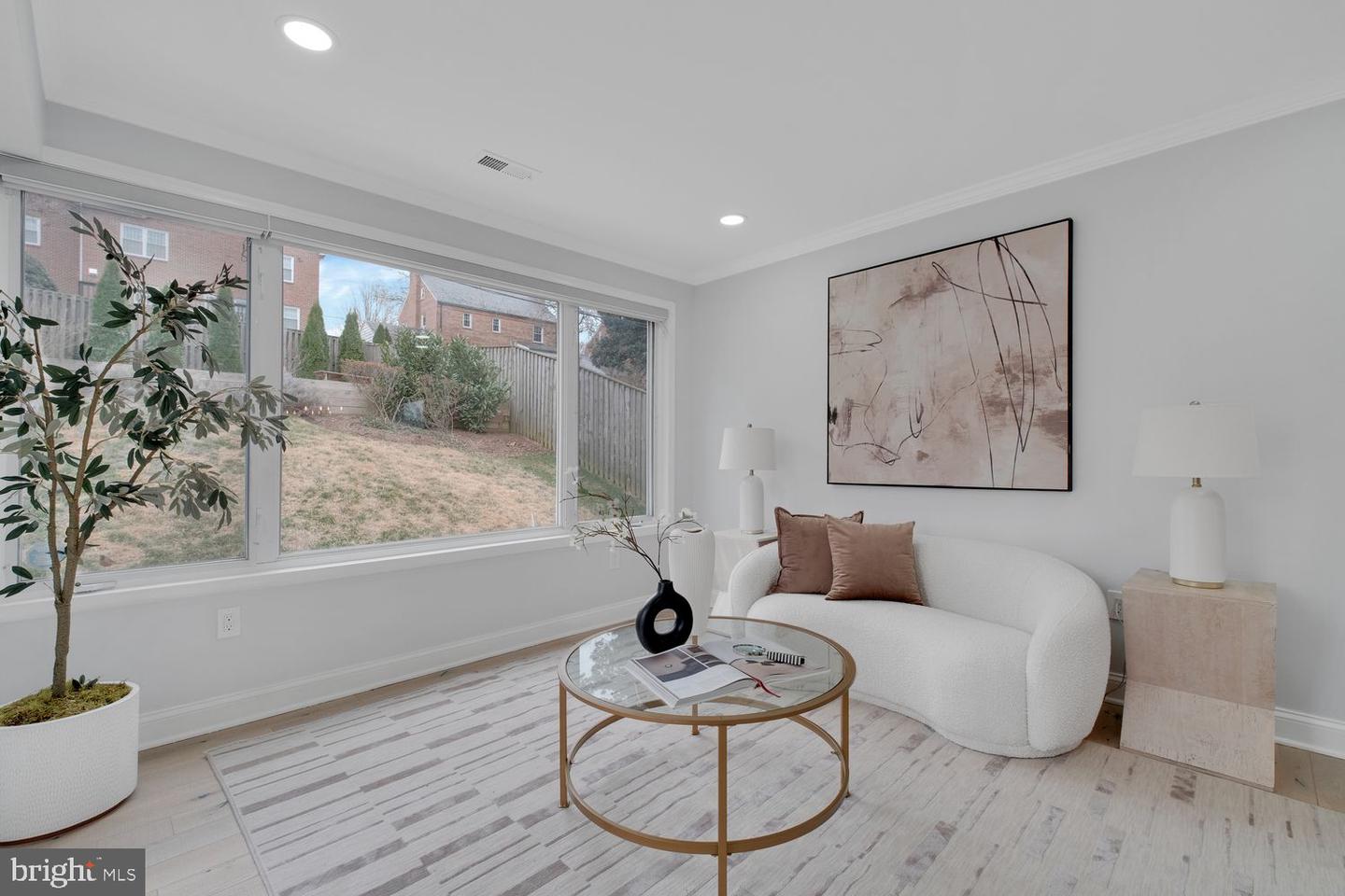 7053 WESTERN AVE NW, WASHINGTON, District Of Columbia 20015, 5 Bedrooms Bedrooms, ,3 BathroomsBathrooms,Residential,For sale,7053 WESTERN AVE NW,DCDC2198808 MLS # DCDC2198808