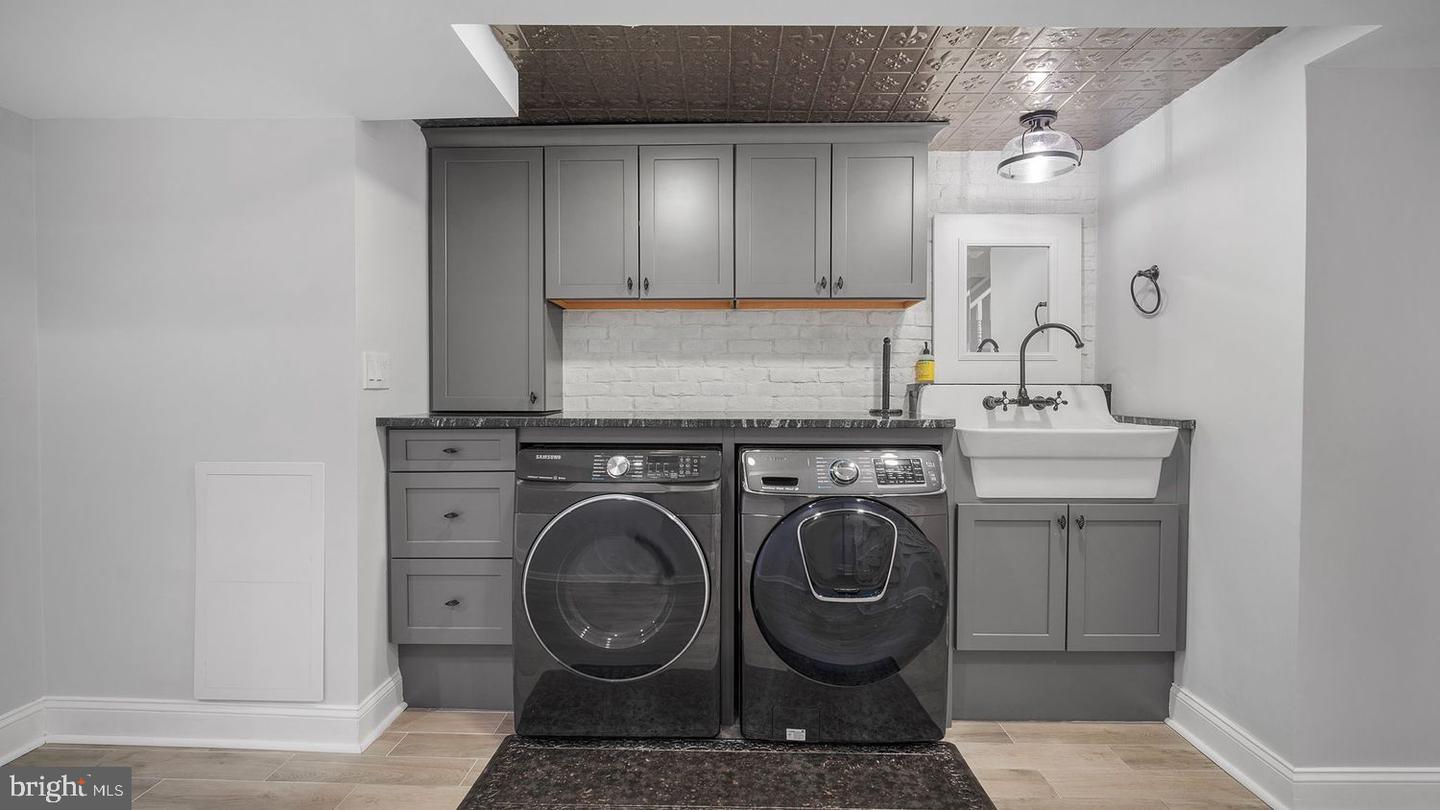 7053 WESTERN AVE NW, WASHINGTON, District Of Columbia 20015, 5 Bedrooms Bedrooms, ,3 BathroomsBathrooms,Residential,For sale,7053 WESTERN AVE NW,DCDC2198808 MLS # DCDC2198808