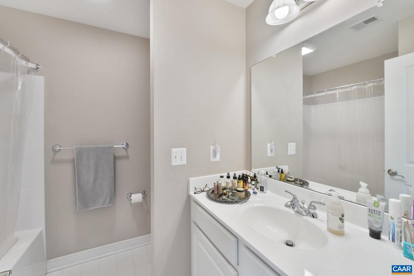 2153 SARANAC CT, CHARLOTTESVILLE, Virginia 22911, 4 Bedrooms Bedrooms, ,4 BathroomsBathrooms,Residential,For sale,2153 SARANAC CT,664025 MLS # 664025
