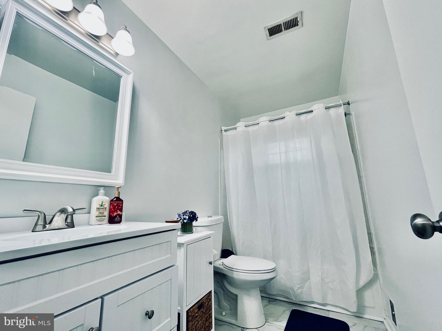 7176 KING WILLIAM ST, WARRENTON, Virginia 20187, 4 Bedrooms Bedrooms, ,2 BathroomsBathrooms,Residential,For sale,7176 KING WILLIAM ST,VAFQ2016484 MLS # VAFQ2016484