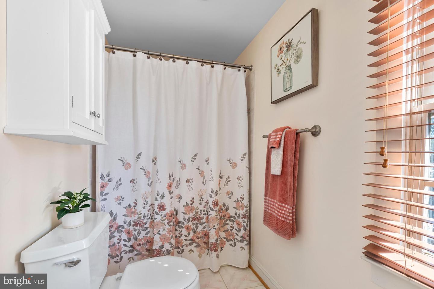 513 PRINCESS ANNE ST, FREDERICKSBURG, Virginia 22401, 3 Bedrooms Bedrooms, ,2 BathroomsBathrooms,Residential,For sale,513 PRINCESS ANNE ST,VAFB2008106 MLS # VAFB2008106