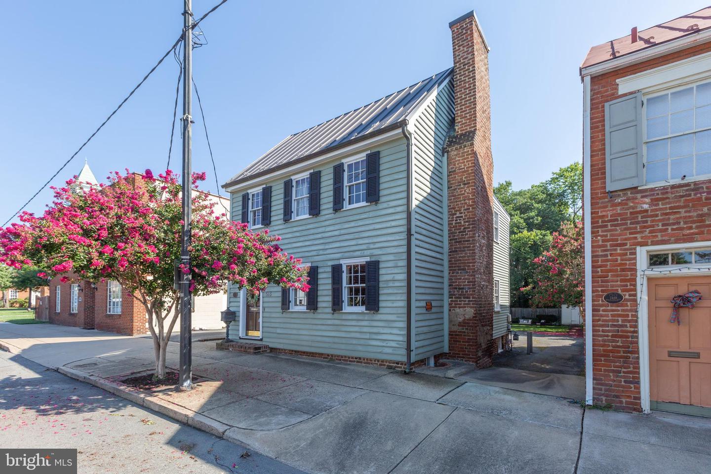 513 PRINCESS ANNE ST, FREDERICKSBURG, Virginia 22401, 3 Bedrooms Bedrooms, ,2 BathroomsBathrooms,Residential,For sale,513 PRINCESS ANNE ST,VAFB2008106 MLS # VAFB2008106