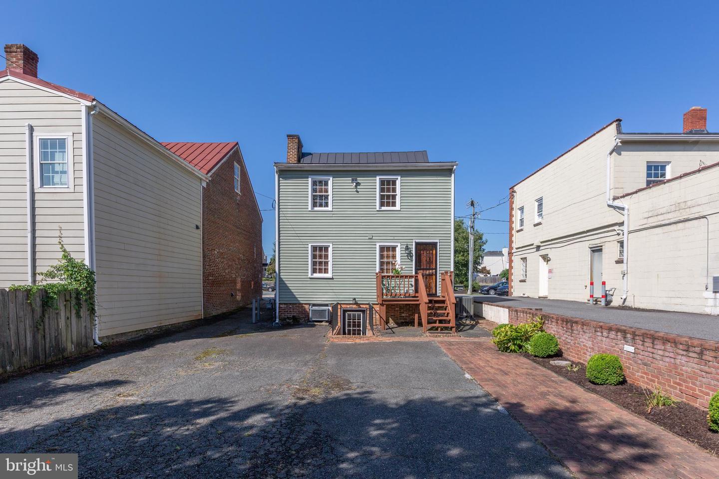 513 PRINCESS ANNE ST, FREDERICKSBURG, Virginia 22401, 3 Bedrooms Bedrooms, ,2 BathroomsBathrooms,Residential,For sale,513 PRINCESS ANNE ST,VAFB2008106 MLS # VAFB2008106