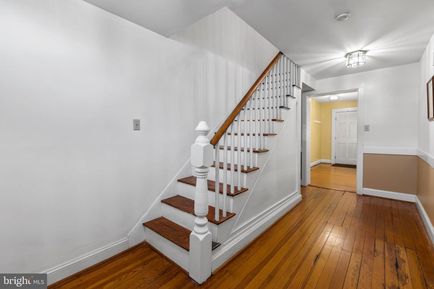 513 PRINCESS ANNE ST, FREDERICKSBURG, Virginia 22401, 3 Bedrooms Bedrooms, ,2 BathroomsBathrooms,Residential,For sale,513 PRINCESS ANNE ST,VAFB2008106 MLS # VAFB2008106