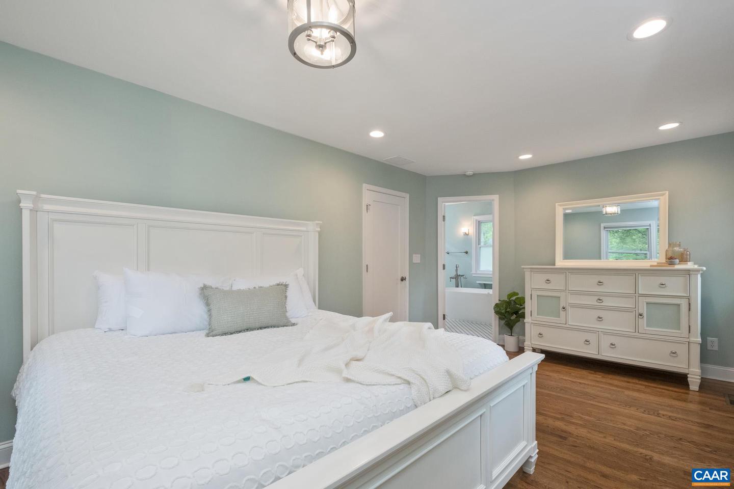 615 BEECHWOOD DR, CHARLOTTESVILLE, Virginia 22901, 4 Bedrooms Bedrooms, ,3 BathroomsBathrooms,Residential,For sale,615 BEECHWOOD DR,664026 MLS # 664026