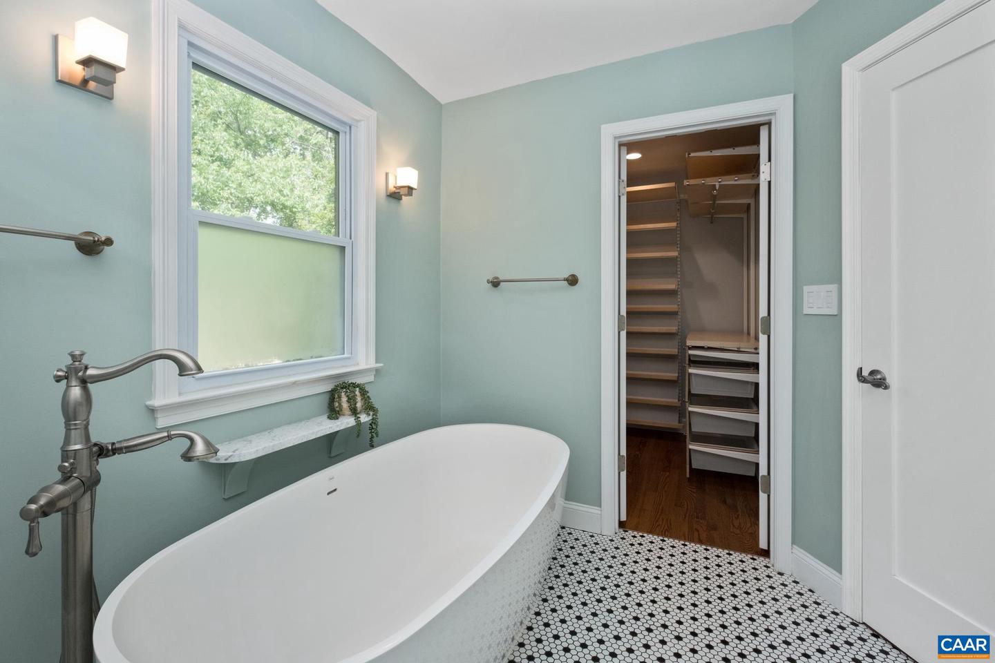 615 BEECHWOOD DR, CHARLOTTESVILLE, Virginia 22901, 4 Bedrooms Bedrooms, ,3 BathroomsBathrooms,Residential,For sale,615 BEECHWOOD DR,664026 MLS # 664026