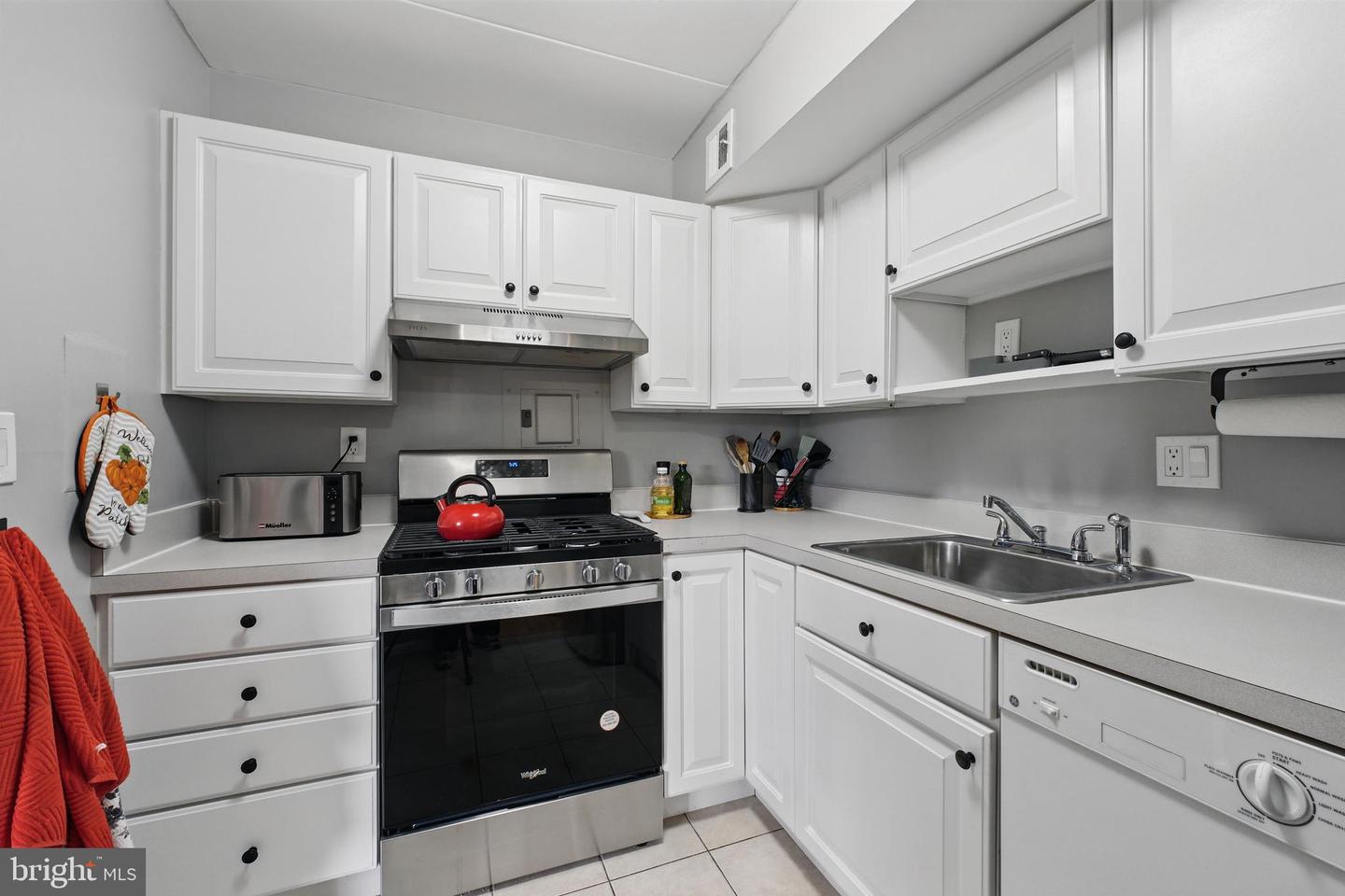 2630 WAGON DR #2C, ALEXANDRIA, Virginia 22303, 2 Bedrooms Bedrooms, ,1 BathroomBathrooms,Residential,For sale,2630 WAGON DR #2C,VAFX2238416 MLS # VAFX2238416