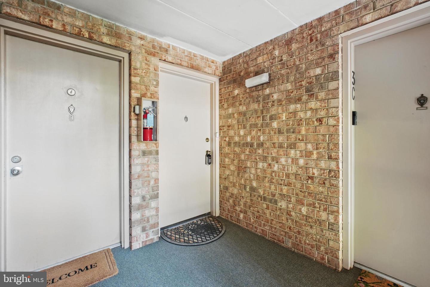 2630 WAGON DR #2C, ALEXANDRIA, Virginia 22303, 2 Bedrooms Bedrooms, ,1 BathroomBathrooms,Residential,For sale,2630 WAGON DR #2C,VAFX2238416 MLS # VAFX2238416